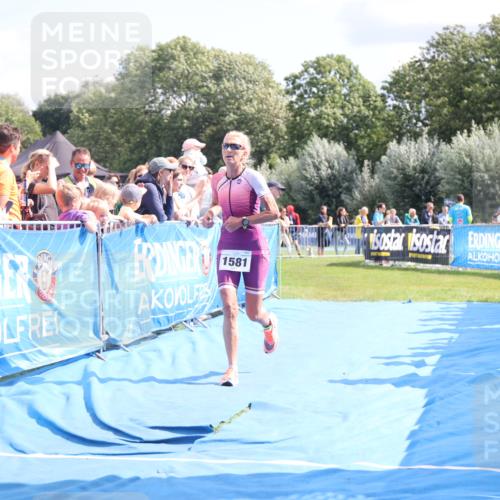 25.08.2024 - Elbe Triathlon Hamburg H.Heesch http://msf.ph/oto/6879657 25.08.2024 11:52:03 Ziel 750, 1577, 1581, 1849 meine-sportfotos.de