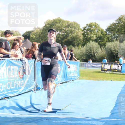 25.08.2024 - Elbe Triathlon Hamburg H.Heesch http://msf.ph/oto/6879671 25.08.2024 12:17:25 Ziel 1669 meine-sportfotos.de