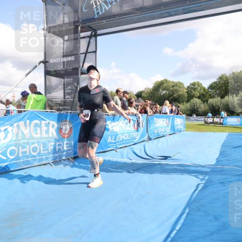 25.08.2024 - Elbe Triathlon Hamburg H.Heesch http://msf.ph/oto/6879698 25.08.2024 12:17:26 Ziel 1669 meine-sportfotos.de