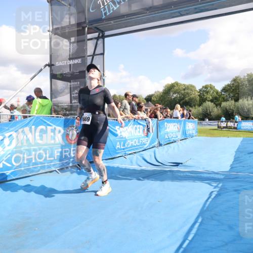25.08.2024 - Elbe Triathlon Hamburg H.Heesch http://msf.ph/oto/6879700 25.08.2024 12:17:26 Ziel 1669 meine-sportfotos.de