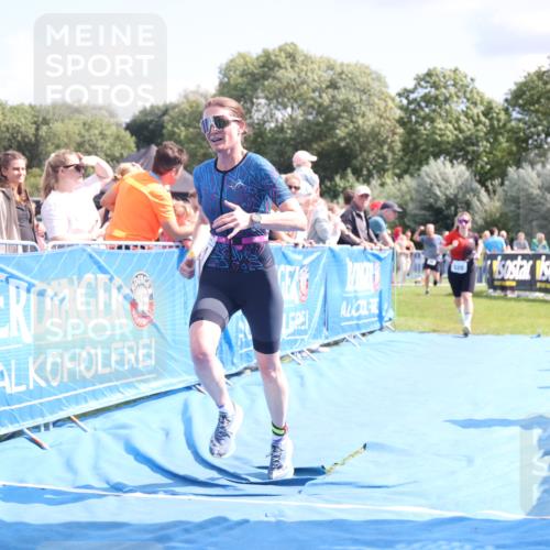25.08.2024 - Elbe Triathlon Hamburg H.Heesch http://msf.ph/oto/6879719 25.08.2024 11:52:19 Ziel 520, 787, 1521 meine-sportfotos.de