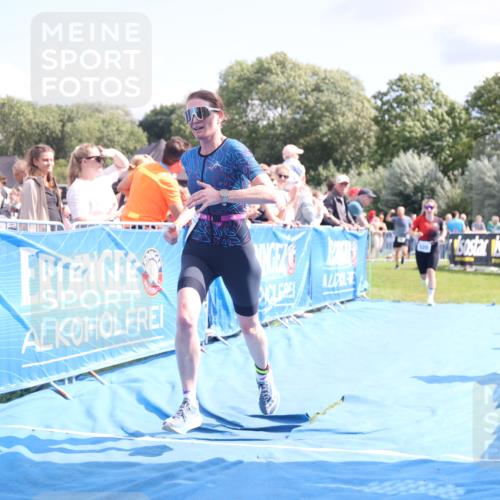 25.08.2024 - Elbe Triathlon Hamburg H.Heesch http://msf.ph/oto/6879721 25.08.2024 11:52:19 Ziel 520, 787, 1521 meine-sportfotos.de