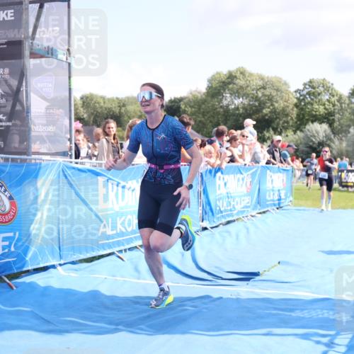 25.08.2024 - Elbe Triathlon Hamburg H.Heesch http://msf.ph/oto/6879728 25.08.2024 11:52:19 Ziel 520, 787, 1521 meine-sportfotos.de