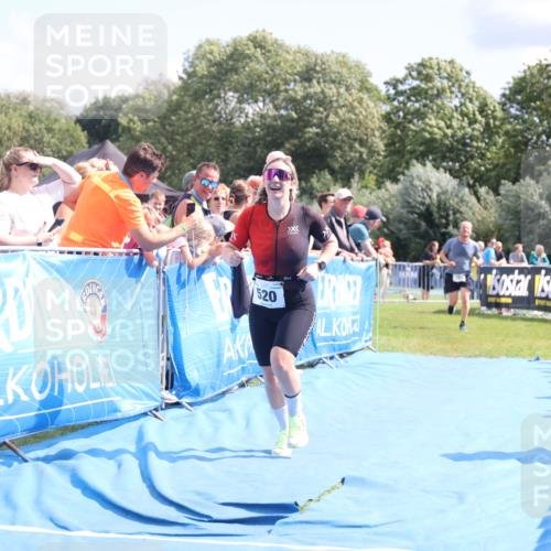 25.08.2024 - Elbe Triathlon Hamburg H.Heesch http://msf.ph/oto/6879743 25.08.2024 11:52:21 Ziel 520, 787, 1521 meine-sportfotos.de