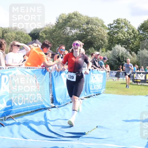 25.08.2024 - Elbe Triathlon Hamburg H.Heesch http://msf.ph/oto/6879749 25.08.2024 11:52:22 Ziel 520, 787, 1521 meine-sportfotos.de