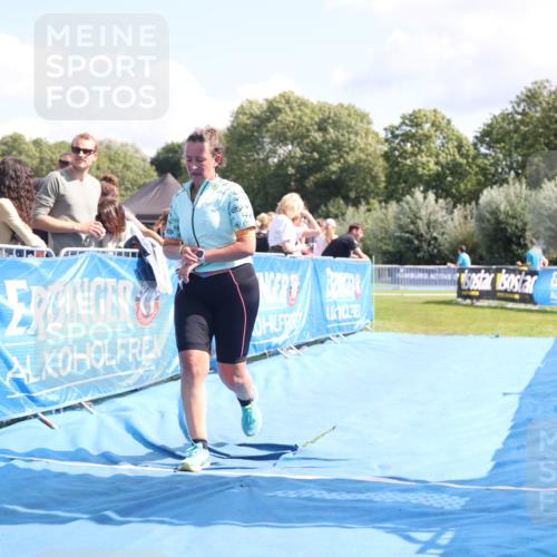 25.08.2024 - Elbe Triathlon Hamburg H.Heesch http://msf.ph/oto/6879758 25.08.2024 12:18:14 Ziel 533 meine-sportfotos.de