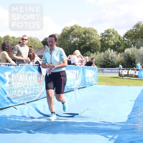 25.08.2024 - Elbe Triathlon Hamburg H.Heesch http://msf.ph/oto/6879759 25.08.2024 12:18:15 Ziel 533 meine-sportfotos.de