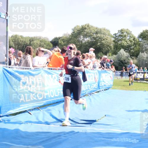 25.08.2024 - Elbe Triathlon Hamburg H.Heesch http://msf.ph/oto/6879763 25.08.2024 11:52:22 Ziel 520, 787, 1521 meine-sportfotos.de