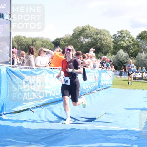25.08.2024 - Elbe Triathlon Hamburg H.Heesch http://msf.ph/oto/6879765 25.08.2024 11:52:22 Ziel 520, 787, 1521 meine-sportfotos.de