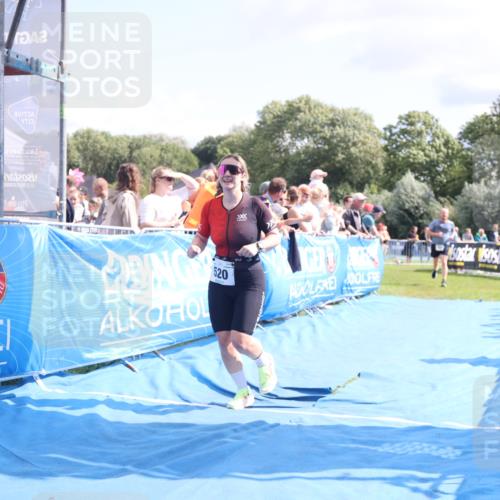25.08.2024 - Elbe Triathlon Hamburg H.Heesch http://msf.ph/oto/6879770 25.08.2024 11:52:22 Ziel 520, 787, 1521 meine-sportfotos.de