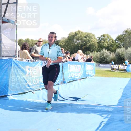 25.08.2024 - Elbe Triathlon Hamburg H.Heesch http://msf.ph/oto/6879774 25.08.2024 12:18:15 Ziel 533 meine-sportfotos.de