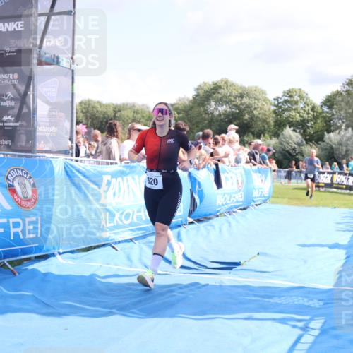 25.08.2024 - Elbe Triathlon Hamburg H.Heesch http://msf.ph/oto/6879776 25.08.2024 11:52:22 Ziel 520, 787, 1521 meine-sportfotos.de