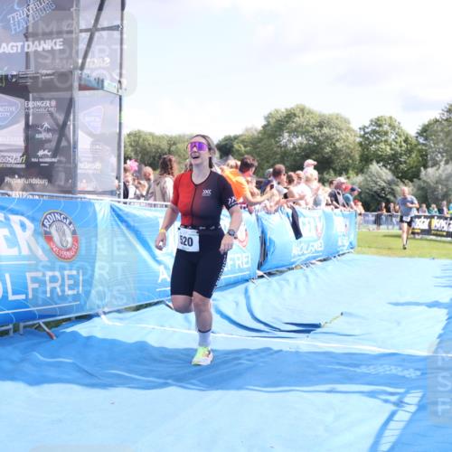 25.08.2024 - Elbe Triathlon Hamburg H.Heesch http://msf.ph/oto/6879782 25.08.2024 11:52:22 Ziel 520, 787, 1521 meine-sportfotos.de