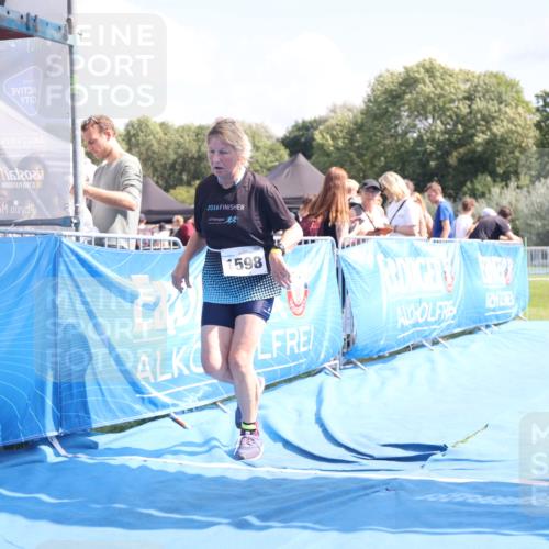 25.08.2024 - Elbe Triathlon Hamburg H.Heesch http://msf.ph/oto/6879825 25.08.2024 12:18:42 Ziel 1598 meine-sportfotos.de