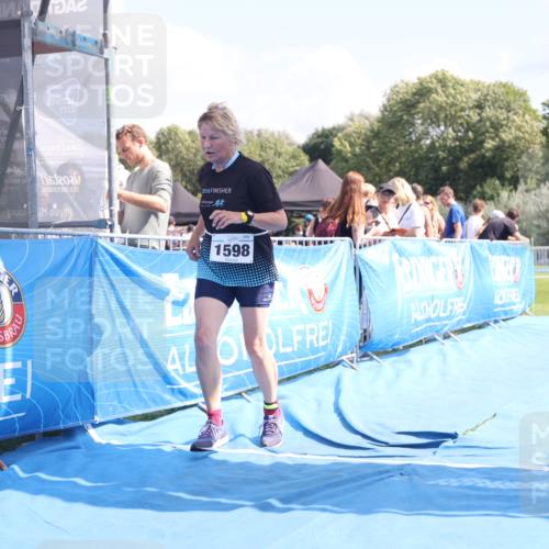 25.08.2024 - Elbe Triathlon Hamburg H.Heesch http://msf.ph/oto/6879829 25.08.2024 12:18:42 Ziel 1598 meine-sportfotos.de