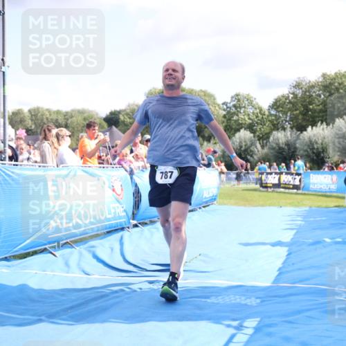 25.08.2024 - Elbe Triathlon Hamburg H.Heesch http://msf.ph/oto/6879830 25.08.2024 11:52:28 Ziel 520, 787 meine-sportfotos.de