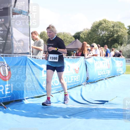 25.08.2024 - Elbe Triathlon Hamburg H.Heesch http://msf.ph/oto/6879831 25.08.2024 12:18:42 Ziel 1598 meine-sportfotos.de