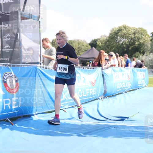 25.08.2024 - Elbe Triathlon Hamburg H.Heesch http://msf.ph/oto/6879834 25.08.2024 12:18:42 Ziel 1598 meine-sportfotos.de