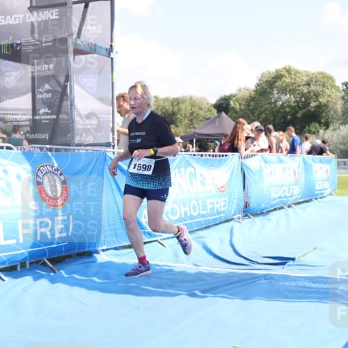 25.08.2024 - Elbe Triathlon Hamburg H.Heesch http://msf.ph/oto/6879837 25.08.2024 12:18:42 Ziel 1598 meine-sportfotos.de