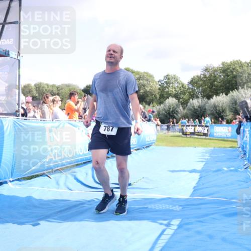 25.08.2024 - Elbe Triathlon Hamburg H.Heesch http://msf.ph/oto/6879840 25.08.2024 11:52:28 Ziel 520, 787 meine-sportfotos.de