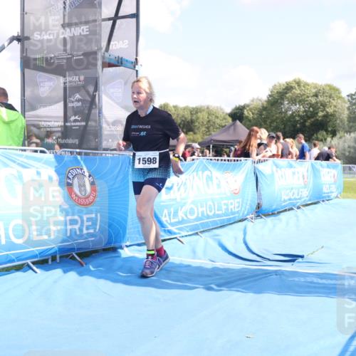 25.08.2024 - Elbe Triathlon Hamburg H.Heesch http://msf.ph/oto/6879843 25.08.2024 12:18:42 Ziel 1598 meine-sportfotos.de