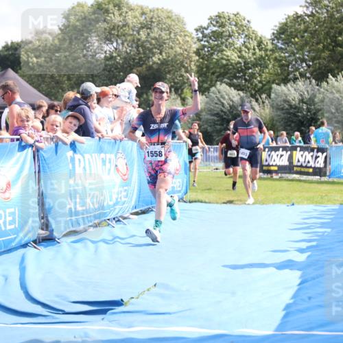 25.08.2024 - Elbe Triathlon Hamburg H.Heesch http://msf.ph/oto/6879844 25.08.2024 11:52:36 Ziel 483, 1455, 1558, 1562 meine-sportfotos.de