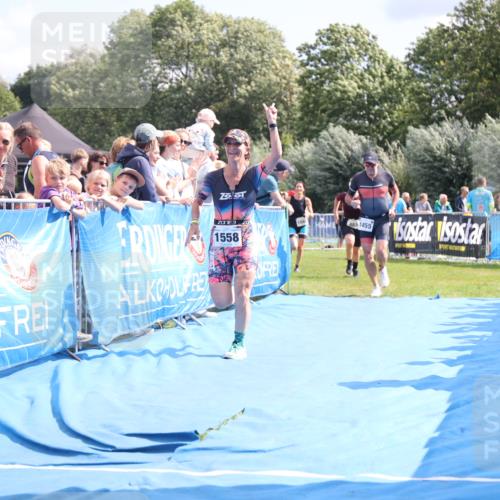 25.08.2024 - Elbe Triathlon Hamburg H.Heesch http://msf.ph/oto/6879848 25.08.2024 11:52:37 Ziel 483, 1455, 1558, 1562 meine-sportfotos.de