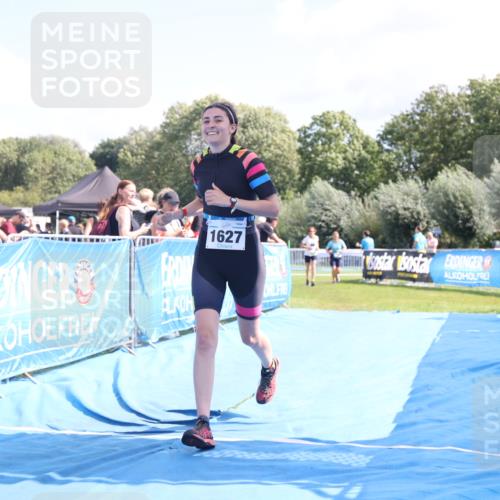 25.08.2024 - Elbe Triathlon Hamburg H.Heesch http://msf.ph/oto/6879851 25.08.2024 12:18:51 Ziel 1627, 1635 meine-sportfotos.de