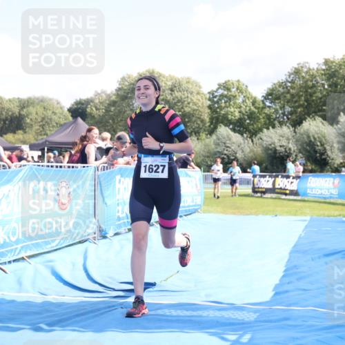 25.08.2024 - Elbe Triathlon Hamburg H.Heesch http://msf.ph/oto/6879852 25.08.2024 12:18:51 Ziel 1627, 1635 meine-sportfotos.de