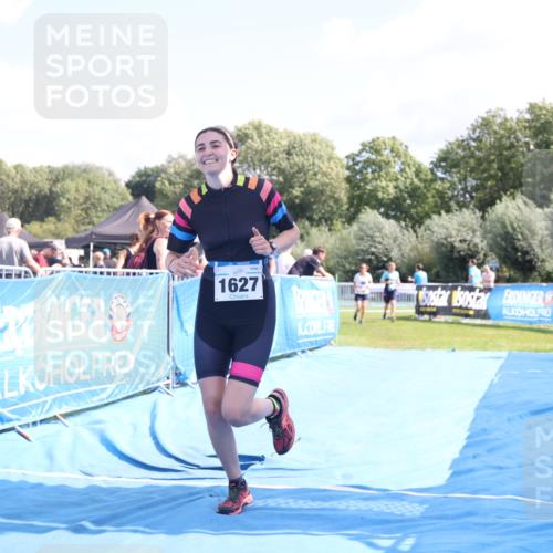 25.08.2024 - Elbe Triathlon Hamburg H.Heesch http://msf.ph/oto/6879858 25.08.2024 12:18:51 Ziel 1627, 1635 meine-sportfotos.de