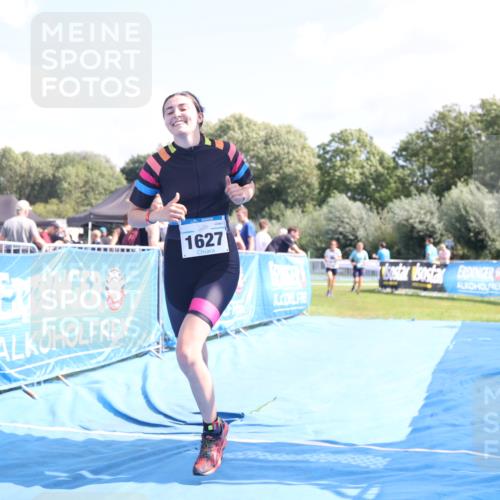 25.08.2024 - Elbe Triathlon Hamburg H.Heesch http://msf.ph/oto/6879862 25.08.2024 12:18:51 Ziel 1627, 1635 meine-sportfotos.de