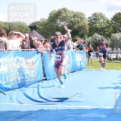 25.08.2024 - Elbe Triathlon Hamburg H.Heesch http://msf.ph/oto/6879863 25.08.2024 11:52:37 Ziel 483, 1455, 1558, 1562 meine-sportfotos.de