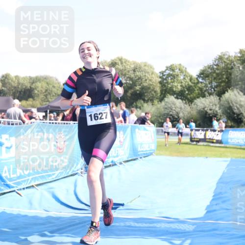 25.08.2024 - Elbe Triathlon Hamburg H.Heesch http://msf.ph/oto/6879864 25.08.2024 12:18:51 Ziel 1627, 1635 meine-sportfotos.de