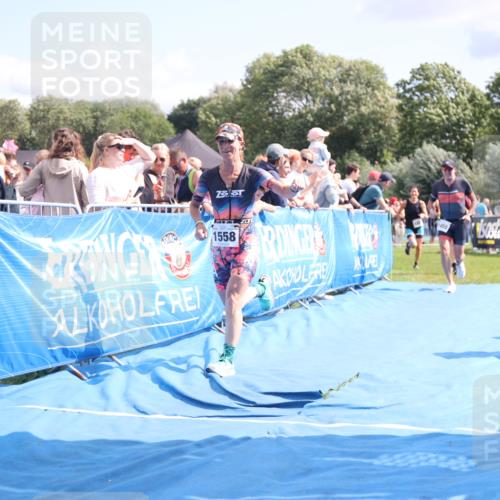 25.08.2024 - Elbe Triathlon Hamburg H.Heesch http://msf.ph/oto/6879874 25.08.2024 11:52:37 Ziel 483, 1455, 1558, 1562 meine-sportfotos.de