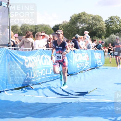 25.08.2024 - Elbe Triathlon Hamburg H.Heesch http://msf.ph/oto/6879878 25.08.2024 11:52:37 Ziel 483, 1455, 1558, 1562 meine-sportfotos.de
