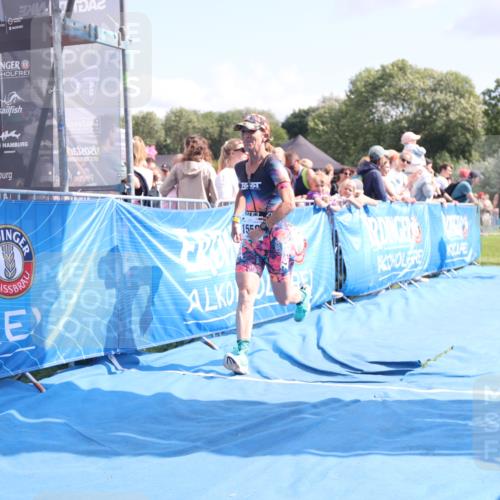 25.08.2024 - Elbe Triathlon Hamburg H.Heesch http://msf.ph/oto/6879886 25.08.2024 11:52:38 Ziel 483, 1455, 1558, 1562 meine-sportfotos.de