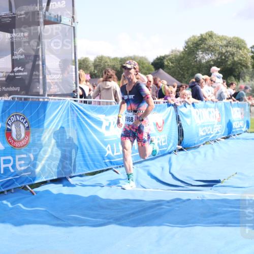 25.08.2024 - Elbe Triathlon Hamburg H.Heesch http://msf.ph/oto/6879888 25.08.2024 11:52:38 Ziel 483, 1455, 1558, 1562 meine-sportfotos.de