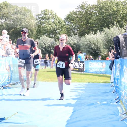25.08.2024 - Elbe Triathlon Hamburg H.Heesch http://msf.ph/oto/6879896 25.08.2024 11:52:39 Ziel 483, 1455, 1558, 1562 meine-sportfotos.de