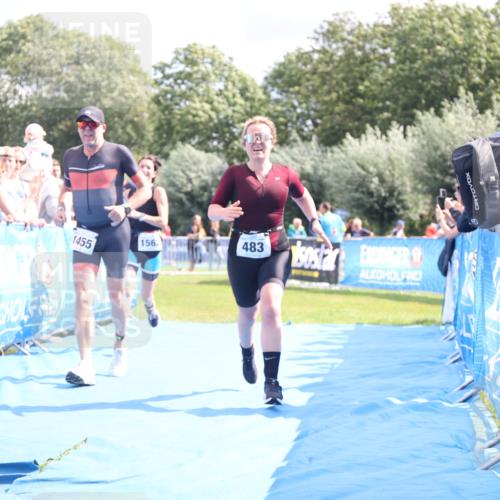 25.08.2024 - Elbe Triathlon Hamburg H.Heesch http://msf.ph/oto/6879902 25.08.2024 11:52:39 Ziel 483, 1455, 1558, 1562 meine-sportfotos.de