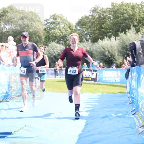 25.08.2024 - Elbe Triathlon Hamburg H.Heesch http://msf.ph/oto/6879904 25.08.2024 11:52:39 Ziel 483, 1455, 1558, 1562 meine-sportfotos.de