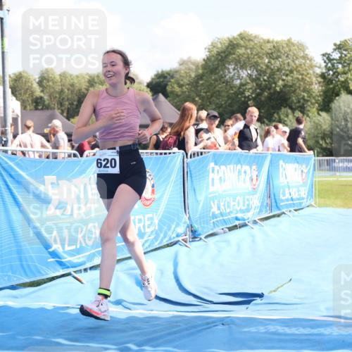 25.08.2024 - Elbe Triathlon Hamburg H.Heesch http://msf.ph/oto/6879923 25.08.2024 12:19:21 Ziel 1620 meine-sportfotos.de