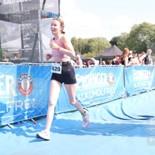 25.08.2024 - Elbe Triathlon Hamburg H.Heesch http://msf.ph/oto/6879937 25.08.2024 12:19:22 Ziel 1620 meine-sportfotos.de