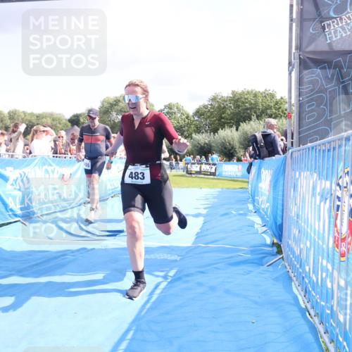 25.08.2024 - Elbe Triathlon Hamburg H.Heesch http://msf.ph/oto/6879943 25.08.2024 11:52:41 Ziel 483, 1455, 1558, 1562 meine-sportfotos.de