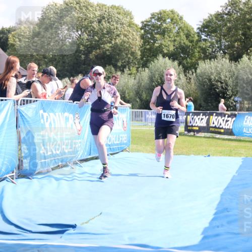 25.08.2024 - Elbe Triathlon Hamburg H.Heesch http://msf.ph/oto/6879946 25.08.2024 12:20:31 Ziel 504, 1670 meine-sportfotos.de