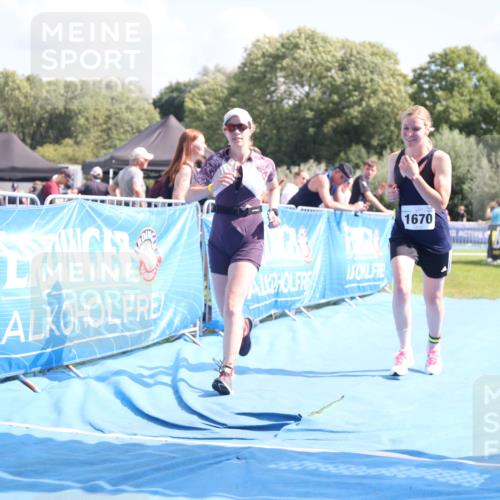 25.08.2024 - Elbe Triathlon Hamburg H.Heesch http://msf.ph/oto/6879961 25.08.2024 12:20:32 Ziel 504, 1670 meine-sportfotos.de