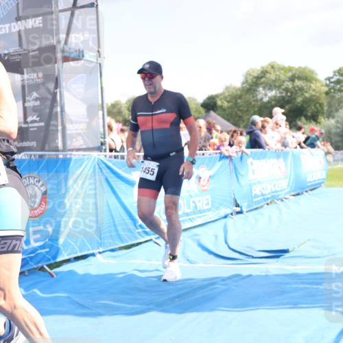 25.08.2024 - Elbe Triathlon Hamburg H.Heesch http://msf.ph/oto/6879968 25.08.2024 11:52:42 Ziel 483, 1455, 1558, 1562 meine-sportfotos.de