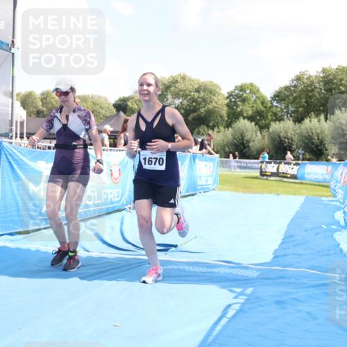 25.08.2024 - Elbe Triathlon Hamburg H.Heesch http://msf.ph/oto/6879973 25.08.2024 12:20:33 Ziel 504, 1670 meine-sportfotos.de