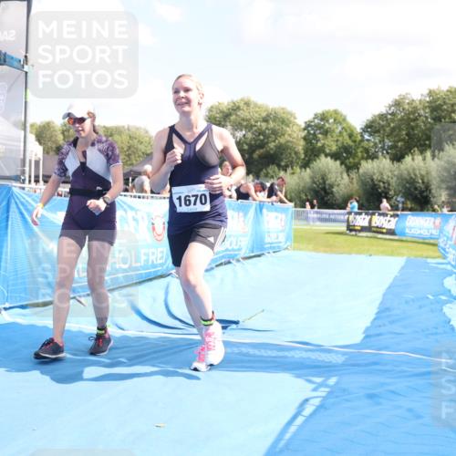 25.08.2024 - Elbe Triathlon Hamburg H.Heesch http://msf.ph/oto/6879977 25.08.2024 12:20:33 Ziel 504, 1670 meine-sportfotos.de