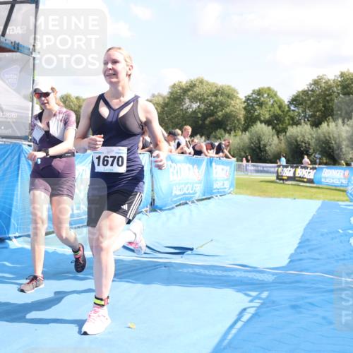 25.08.2024 - Elbe Triathlon Hamburg H.Heesch http://msf.ph/oto/6879987 25.08.2024 12:20:34 Ziel 504, 1670 meine-sportfotos.de