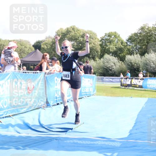 25.08.2024 - Elbe Triathlon Hamburg H.Heesch http://msf.ph/oto/6879989 25.08.2024 12:21:08 Ziel 1683 meine-sportfotos.de